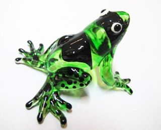 Lampwork Collectible Miniature Hand Blown Art Glass Frog,  Green Figurine