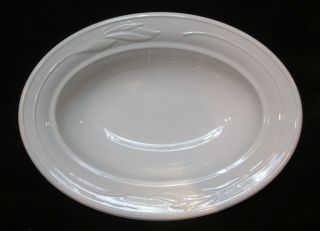 Corning Ware L - 30 Casual Elegance Floral 9.  5x7x2 " Oval White Serving Bowl