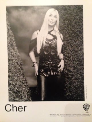 Cher - 2002 Press Kit With 8 X 10 " Photo - Perfect Shape