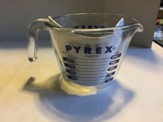 Pyrex Blue Lettering Glass Measuring Cup 1 Cup 8 Oz Open Handle 2