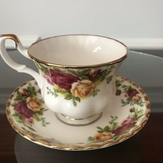 Royal Albert Old Country Roses Teacup and Saucer 1963 Dated 3