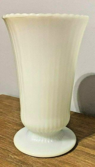 E.  O.  Brody Tall Vintage White Milk Glass Flower Vase M5000 - 7.  75” Tall