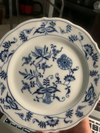 Vintage Blue Danube Japan China Scalloped Dinner Plate Blue Onion Pattern 10 3/8
