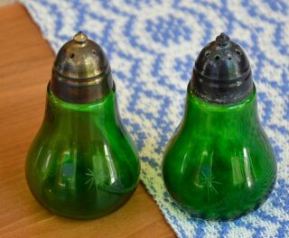 Paden City Etched Glass Salt & Pepper Shaker Set EMERALD Green Etched Stars 2