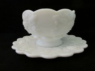 Westmoreland Paneled Grapes Milk Glass Mayonnaise Condiment Bowl W/ Under Plate