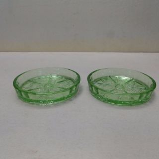 2 Jeannette Glass Green Floral Poinsetta Coasters