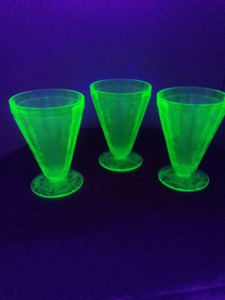 Green Depression Vaseline Glass 3 Juice Tumblers Jeannette Floral Poinsettia