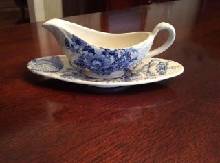 Charlotte Royal Crownford Ironstone Gravy Boat Set Made In England