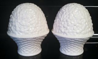 Mikasa Country Manor Salt And Pepper Shakers White
