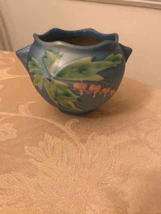 Roseville U S A Pottery Bleeding Heart 651 - 3 Bowl Vase Blue