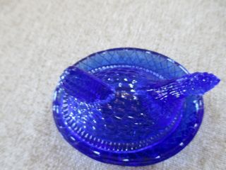 Cobalt Blue Glass Miniature Hen on Nest Trinket Box Vintage Made in Taiwan 4