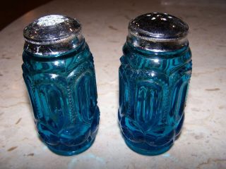 Lovely L.  E.  Smith Moon & Stars Blue Salt & Pepper Shakers Vgc