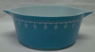 Pyrex Blue & White Snowflake Garland 2 1/2 Quart Dish 475