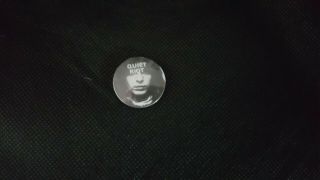 Quiet Riot - Rudy Sarzo - Rock - Pin Badge Button - 80 