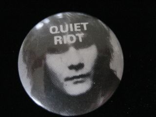 Quiet Riot - Carlos Cavazo - Rock - Pin Badge Button - 80 