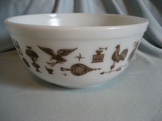 Vintage Pyrex Early American Mixing Bowl 403 2.  5 Qt Brown White Rooster