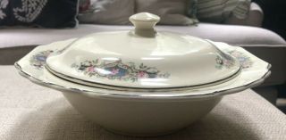 W.  S.  George Servng Bowl With Lid - Lido Canarytone - 9 1/2 "