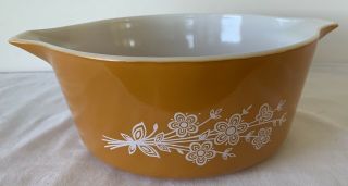 Vintage Pyrex 475 - B Butterfly Gold Round Casserole Dish 2.  5 L.  No Lid.