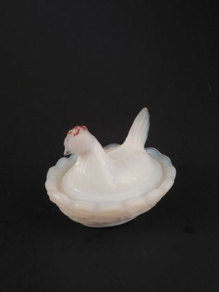Vintage Small Westmoreland White Hen On Nest Salt Cellar Trinket Box