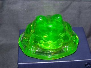 Vaseline Uranium Setting Baby Bull Frog Figurines Glow ( (id154545))