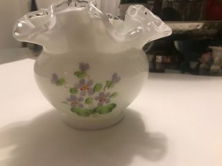 Vintage Fenton Glass Silvercrest Hand Painted Purple Violets In the Snow 4” Vase 5
