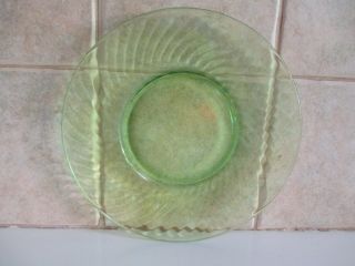 Vtg Imperial Glass " Twisted - Optic - Swirl " Green Depression 8 " Diameterglass Plate