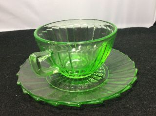 Uranium Green Depression Vaseline Glass Sierra Pinwheel Tea Cup and Saucer 4