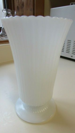 Vintage E.  O.  Brody Co Large White Milk Glass Flower Vase 9 " M52 00 Cleveland,  Ohio