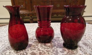 Mid - Century - Set Of 3 - Ruby Red 6 1/2 " Tall Glass Vases