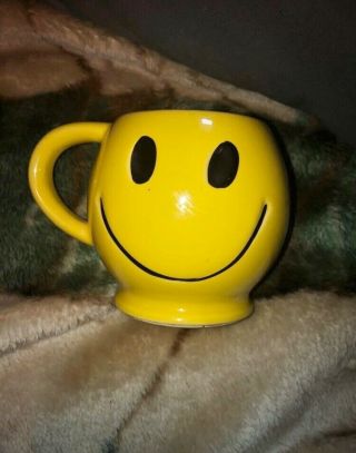Vintage Mccoy Smiley Face Cup / Mug Yellow Happy Face.  1970’s Retro.