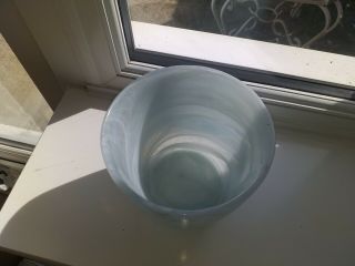 Lovely Vintage Art Glass Blue & White Streaky Glass Vase 2