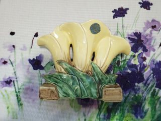 Vintage Mccoy Yellow Ceramic Lily Vase With Sticker