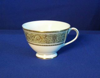 Royal Doulton English Renaissance H4972 Footed Tea Cup Scrolls England Bfe2333