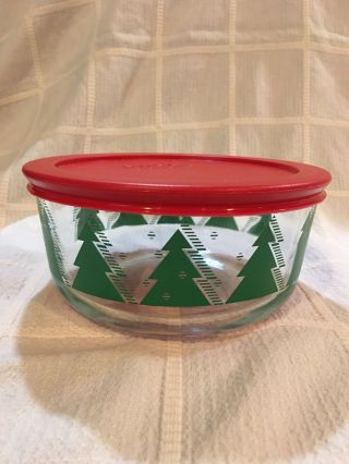Pyrex 4 Cup Christmas Tree Storage Bowl W/lid