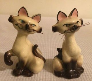 Cute Vintage Whimsical Siamese Cat Salt And Pepper Shakers With Whiskers
