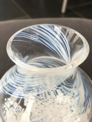 Fine Vintage Caithness Bud Vase,  Delicate Blue/White Swirl 4