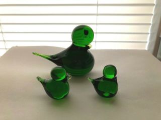 Vintage Hand Blown Swedish Art Glass Emerald Green Bird Figurines (set Of 3)