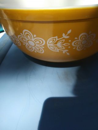 Vintage Pyrex Bowls (butterfly And Flowers Pattern - - Gold) 2.  5 Qt