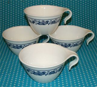 Set Of 4 Vtg Corelle Corning Old Town Blue Onion Coffee Tea Cups Hook Handle