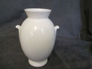T5 Weller Pottery Ivoris White Handled Vase 51