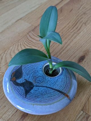 6 " Round Georgetown Pottery Ikebana Blue Vase Flower Frog Metal Spike