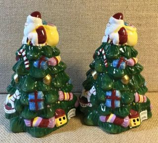 Spode Christmas Trees Salt And Pepper Shakers Santa Holiday Presents 2