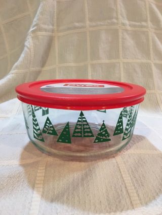Pyrex 4 Cup Christmas Tree Storage Bowl