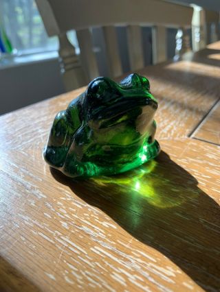 Vintage Green Glass Frog Paperweight