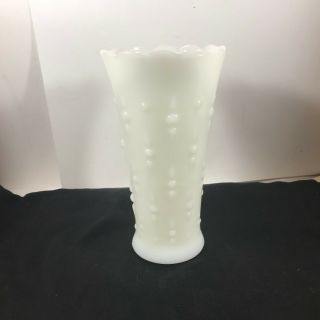 Vintage Milk Glass Flower Vase Teardrop And Pearl Pattern Anchor Hocking
