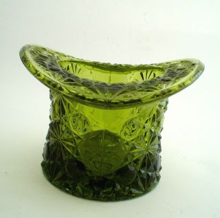 Vintage Fenton Top Hat Daisy And Button Design Green