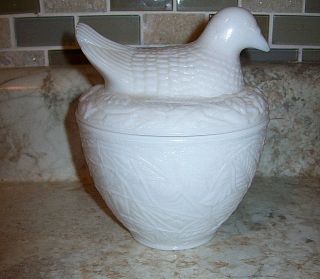 Vintage Avon Milk Glass Nesting Dove Bird Covered Dish Box Jar