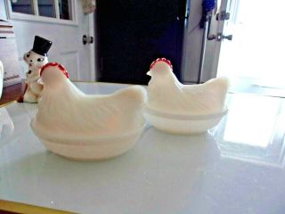 2 Vntg.  Hazel Atlas Milk White Glass W/red 4 " L Hens On Nest Covered Dish