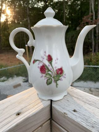 Nwot Vintage Teapot Decorated With Rose Spray 7 1/2 " Tall.