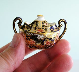 Miniature Royal Crown Derby Traditional Imari Pattern 2451 Porcelain Sugar Bowl